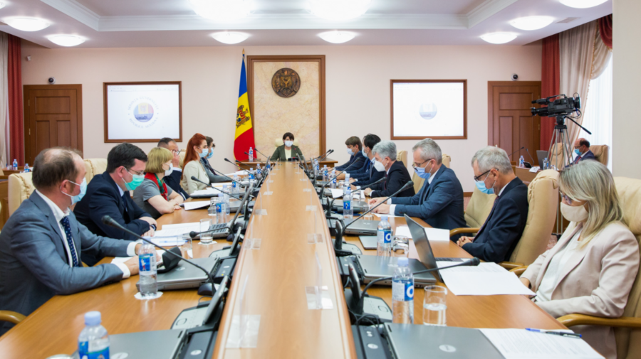 VIDEO Moldova vremurilor bune! O ședință importantă are loc la Guvern. Gavrilița: „Să prezentăm pe înțelesul oamenilor”