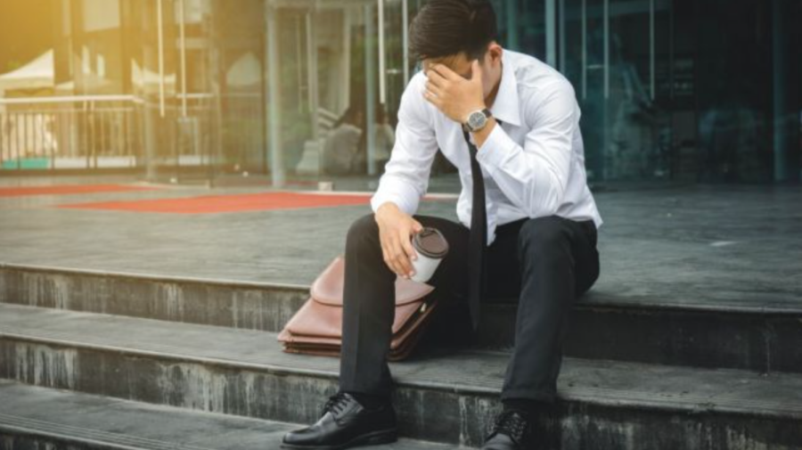 Puține oportunități de angajare în Moldova? Ce cred tinerii despre sistemul educațional și dificultățile financiare