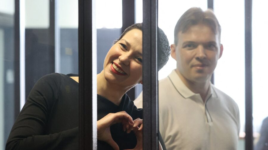 Lukașenko aduce la tăcere încă două persoane. Maria Kolesnikova și Maxim Znak, condamnați la 11 și 10 ani de închisoare