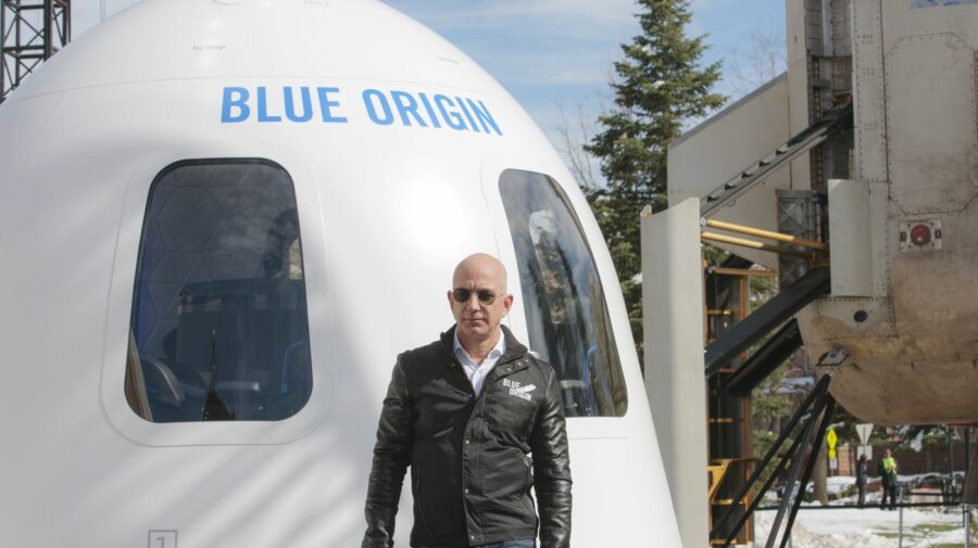 Blue Origin a amânat lansarea navetei spațiale New Shepard din cauza… vântului puternic