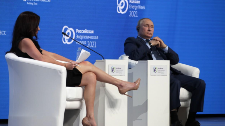 Vladimir Putin, acuzat pentru replică sexistă în adresa unei jurnaliste: Ești prea frumoasă ca să înțelegi ce spun