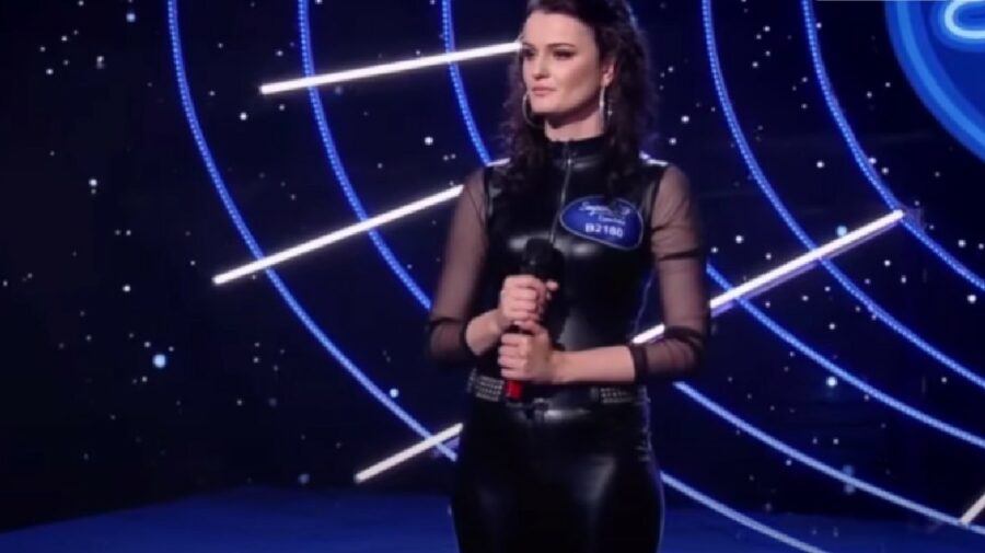VIDEO O moldoveancă s-a ales cu critici pe scena de la SuperStar. Carla’s Dreams: „Ai stricat statistica Chișinăului”