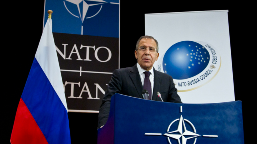Serghei Lavrov: Rusia suspendă din noiembrie activitatea misiunii permanente la NATO