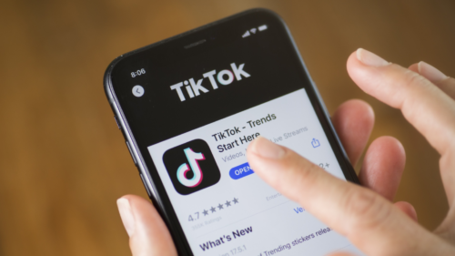 TikTok cedează presiunii UE! Va suspenda funcția prin care oferă recompense utilizatorilor