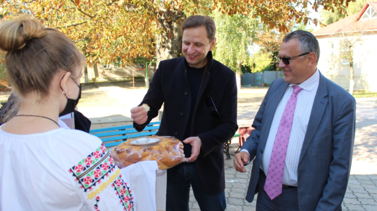 FOTO Vlad Kulminski, alături de un consilier al UE, în dialog cu locuitorii de la Dubăsari. Mulțumiri și inițiative