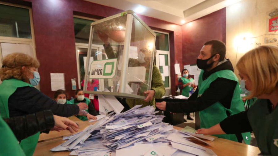 Georgia: Opoziţia, câştigătoare conform sondajelor realizate la ieşirea din secţiile de votare