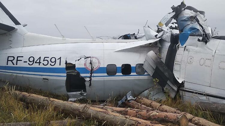 Catastrofă aviatică în Rusia. 16 parașutiști au decedat după prăbușirea unui avion