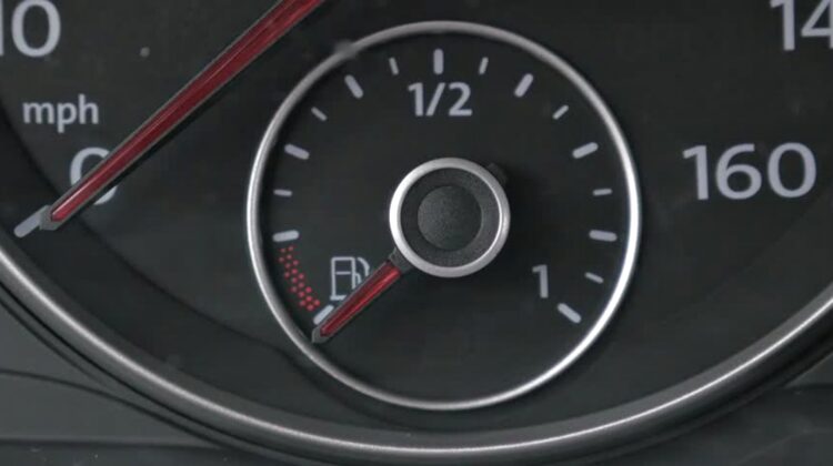 Noul prag psihologic la care petroliștii ar putea supune șoferii! Prețurile de azi de la benzinării