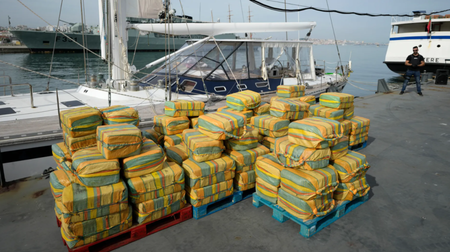 VIDEO Una dintre cele mai mari capturi de droguri din Europa! 5,2 tone de cocaină, găsite într-un iaht
