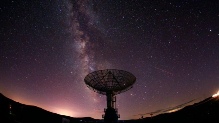 Astronomii sunt fascinați de mesajele primite din cosmos! Ce mistere ascund și de unde vin