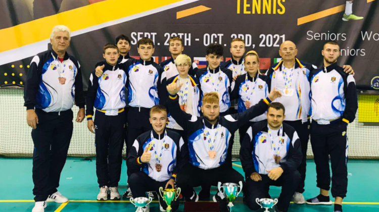 Pe podium la Campionatul Mondial! Naționala de fotbal-tenis a Moldovei a cucerit patru medalii de bronz