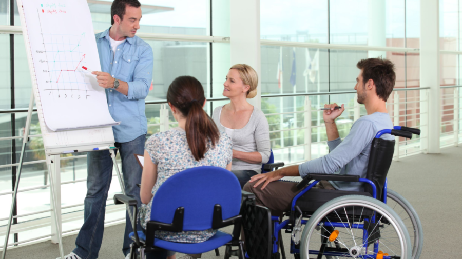 Persoanele cu dizabilități, implicate activ în toate sferele sociale. Ce se întâmplă în caz contrar