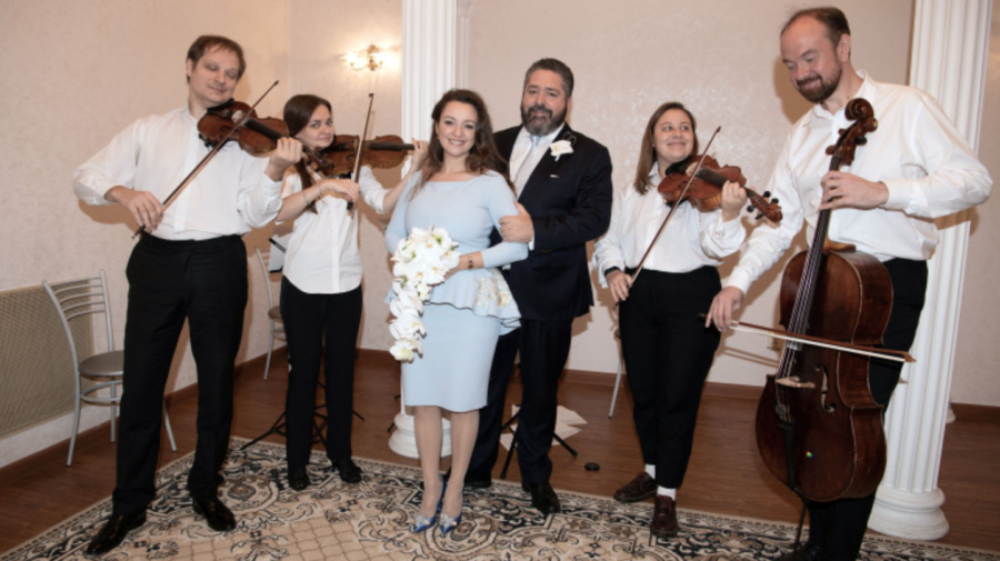 Rusia a găzduit prima sa nuntă regală de la executarea țarului. Ducele Gheorghi Romanov s-a căsătorit cu o italiancă