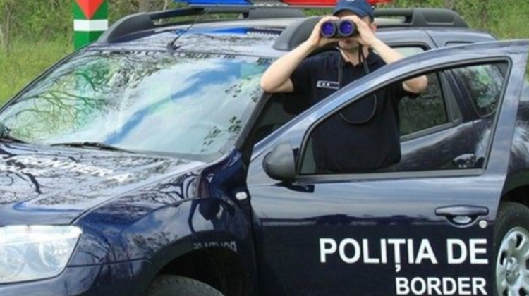 FOTO Doi bărbați, bănuiți de braconaj cinegetic! Dețineau arme pneumatice, cuțit și stații radio