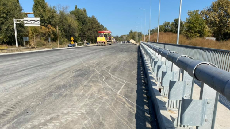Andrei Spînu, despre lucrările de construcție a podului peste râul Bîc: „Vor fi încheiate până la sfârșitul anului”