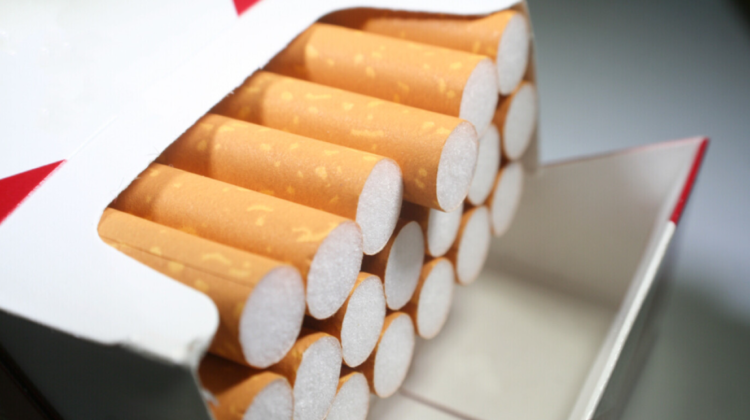 FOTO, VIDEO Percheziții la patru adrese din Căușeni! Au fost ridicate peste două milioane de pachete de țigări