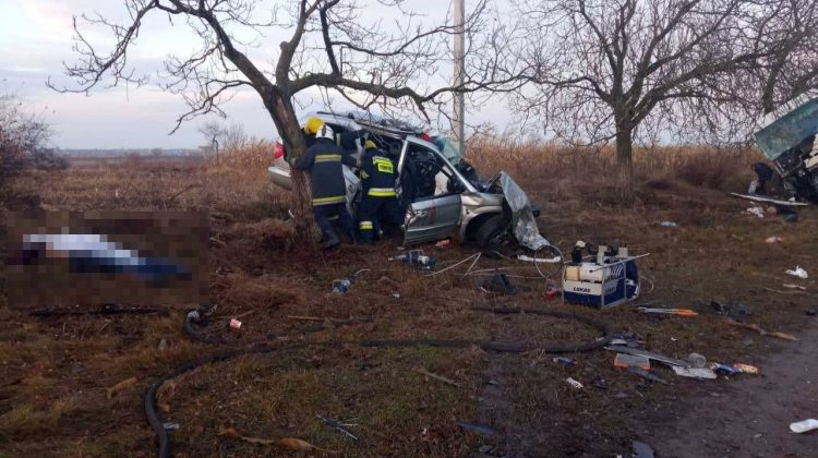Imagini teribile de la accidentul cu șase morți din Ștefan Vodă. „Apelul la urgență a fost recepționat la ora 06:56”