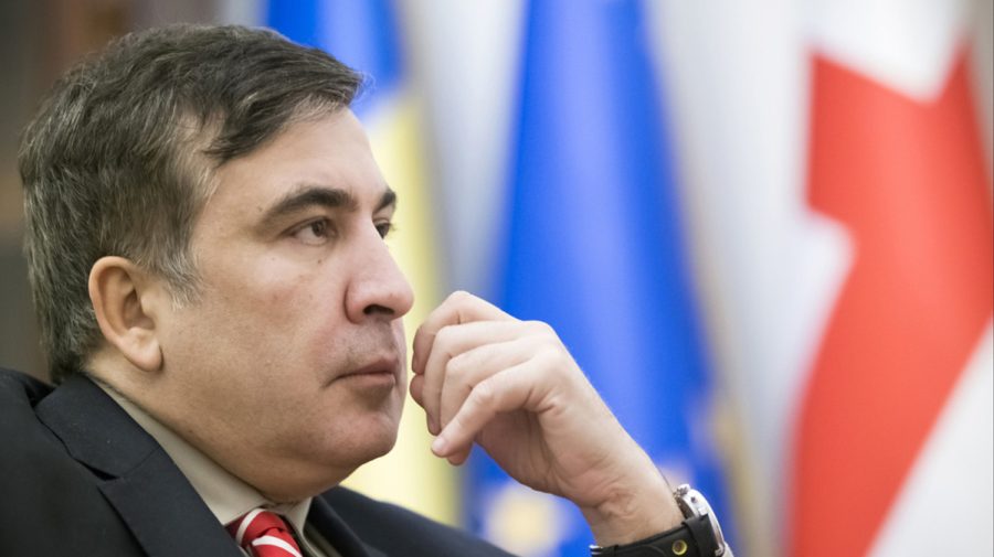 VIDEO Saakașvili a fost adus la tribunalul din Tbilisi. Este prima apariție în public de la arestarea sa