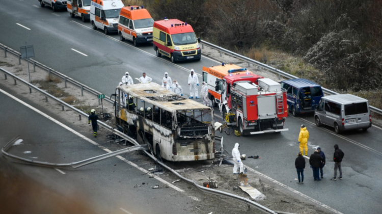 VIDEO Arși până la cenușă! 12 copii au murit în autocarul cuprins de flăcări din Bulgaria