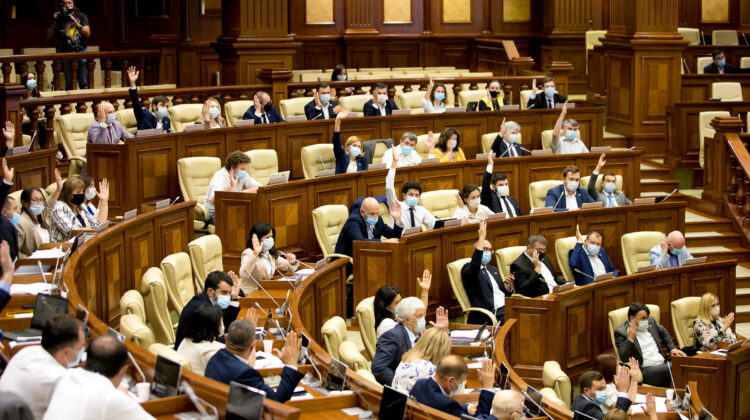 Nici o șansă pentru opoziție! Toate inițiativele de suplinire a ondinei zile a ședinței Parlamentului, respinse de PAS