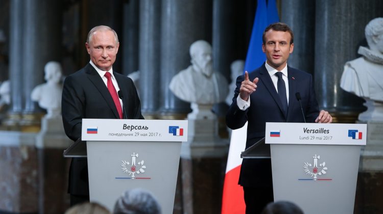 Trupe ruse la graniţa cu Ucraina! Macron i-a spus lui Putin că Franța va apăra integritatea teritorială a ucrainenilor