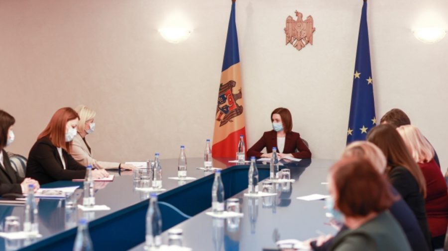 Sandu și Vlah, din nou la aceeași masă. Au împărțit păreri despre studierea limbii române și găgăuze în Sudul țării