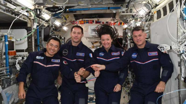 Astronauţii celei de-a doua misiuni SpaceX cu echipaj uman se întorc luni pe Terra