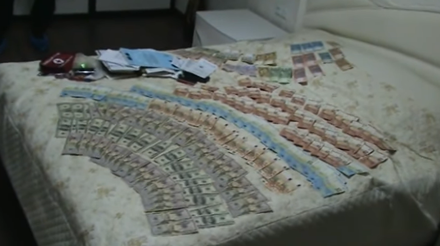 Noi detalii despre percheziția din casa lui Alexandru Gheorghieș: Bani în valută, telefoane mobile, dovezi VIDEO