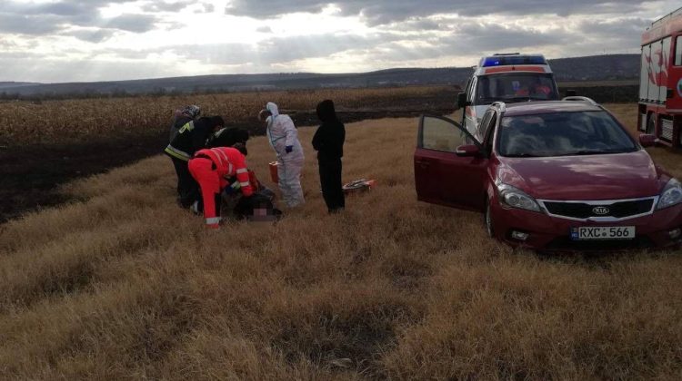 Pompierii, puși pe jar! 50 ha de vegetație uscată au ars ca o torță. Bărbat, rănit în timp ce dădea o mână de ajutor