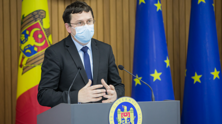 Marcel Spătari este de părere că Republica Moldova deține recordul la cele mai lungi concedii de îngrijire a copilului