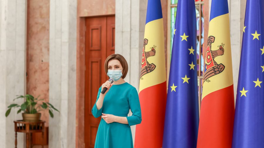 FOTO Președinta țării a desemnat cei mai originali Pomi de Crăciun! Cine sunt câștigătorii