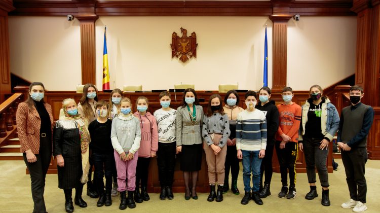 FOTO „Parlamentul copiilor” a făcut totalurile unui „an de mandat”. Cei mai activi s-au ales cu premii