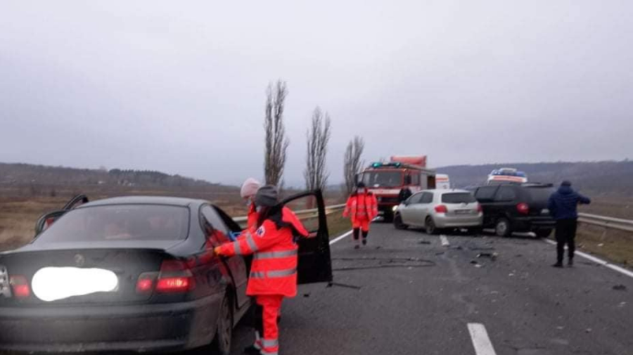 Accident tragic la în apropiere de postul Vamal Leușeni. Doi tineri au murit, după ce au încercat să depășească un TIR
