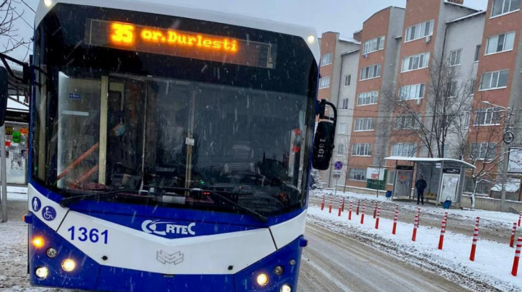 ATENȚIE! Ca urmare a ninsorii abundente, circulația troleibuzelor este afectată! Ruta 35 circulă pe traseu modificat