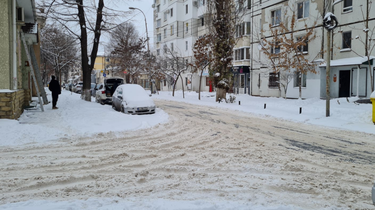 În Capitală se circulă în condiții de iarnă! Primăria a intervenit cu o „armată” de autospeciale