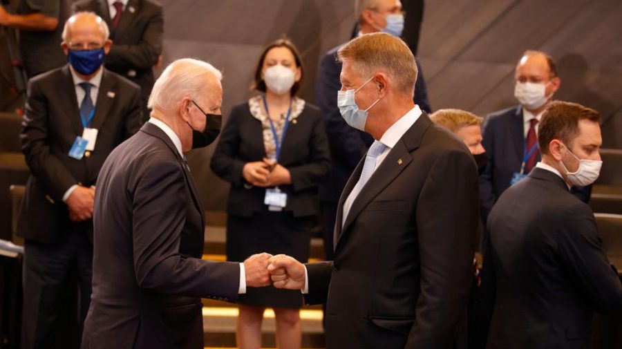 Iohannis îi solicită lui Biden creșterea prezenței militare a NATO și a SUA în România pe fondul acțiunilor Rusiei