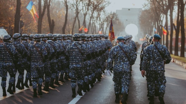 E capabilă Moldova să se apere? Se urmărește atent Kievul și Moscova. „Mai bine să discute diplomații, decât militarii”