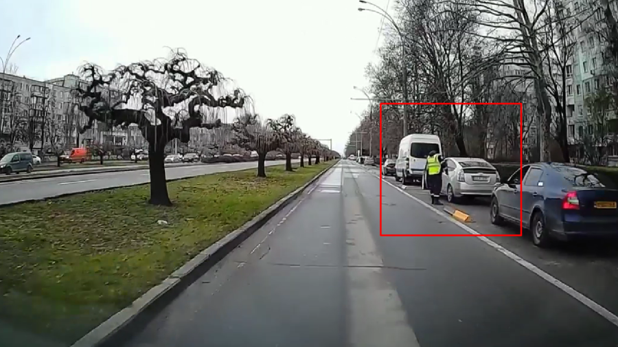 VIDEO Pân-aici a mers ostașul! Șoferii care au parcat pe locurile destinate bicicliștilor, amendați