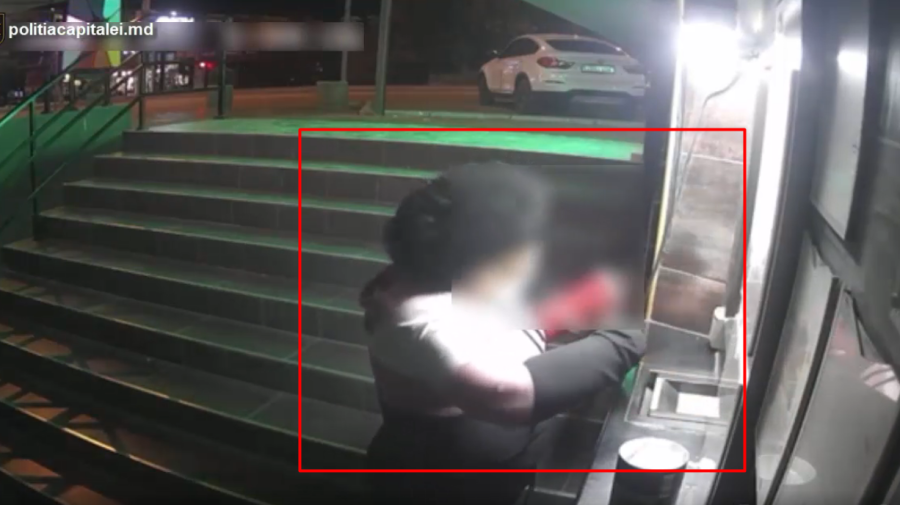 VIDEO Doi suspecți, urmăriți timp de câteva luni de polițiștii din Capitală. Ce infracțiune au comis