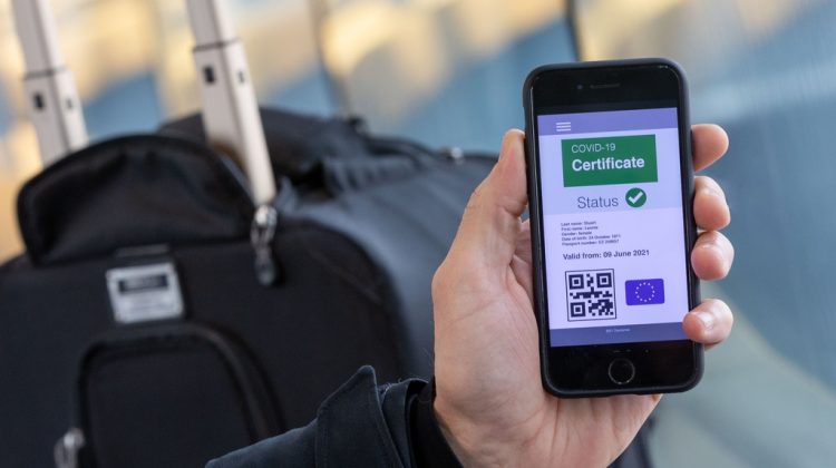 Pentru călătoriile în UE, valabilitatea certificatului COVID va fi limitată la 9 luni