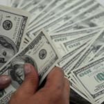 Curs valutar 24 august 2026: Cât valorează un euro și un dolar
