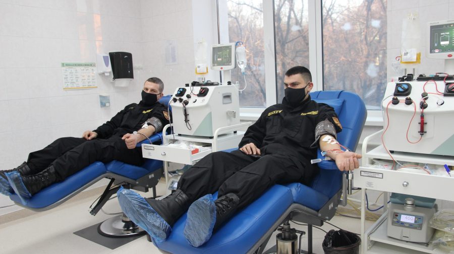 FOTO Angajații ANP au donat sânge și plasmă pentru completarea rezervelor naționale