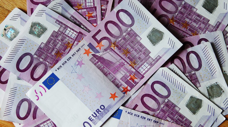 Pentru prima dată în 20 de ani, Banca Centrală Europeană va schimba designul bancnotelor EURO