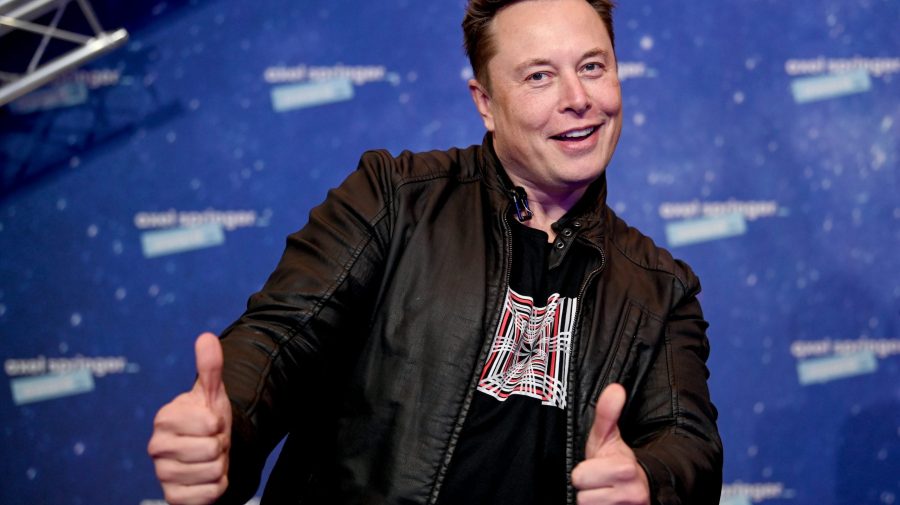 Directorul general al companiei Tesla, Elon Musk, a fost desemnat „Omul Anului 2021” de revista Time