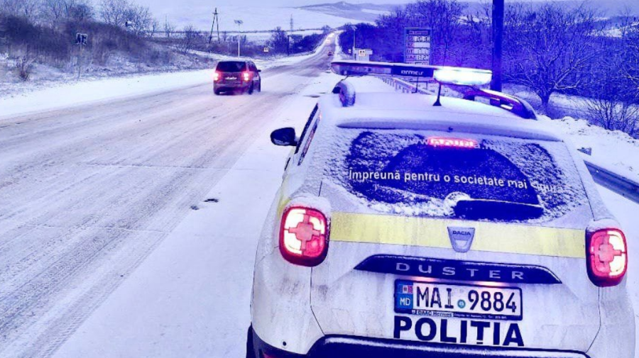 Moldova, „înghițită” de zăpadă. Recomandările polițiștilor pentru conducători auto și pietoni