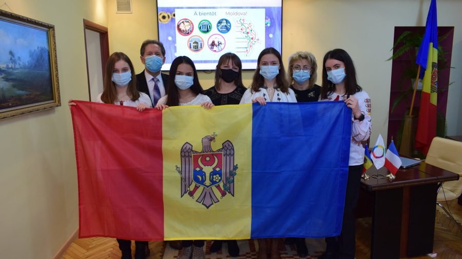 FOTO Mândrie pentru Moldova! Ce rezultate au obținut elevii în cadrul Olimpiadei Internaționale de limba franceză