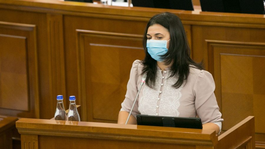 După critica din societate o deputată sare în apărarea Nataliei Moloșag: A greșit-e omenește! A recunoscut, a plecat