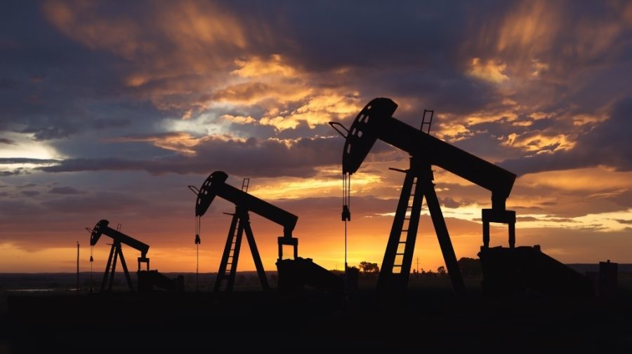 Cotaţia petrolului a coborât la cel mai redus nivel din acest an