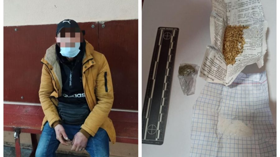 Substanțe narcotice, ascunse într-un buzunar „secret”. Cine le deținea