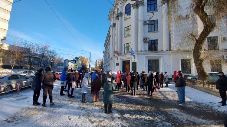 Proteste contra justiției! Partidul „ȘOR” cere demisia magistraților care au scos-o pe Tauber din alegeri